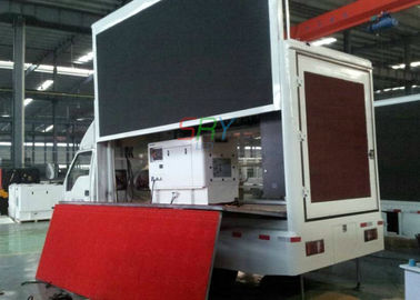 6500Nits LED Truck Advertising 4.096M X 2.048M 1R1G1B 3In1 HD LED Screen supplier