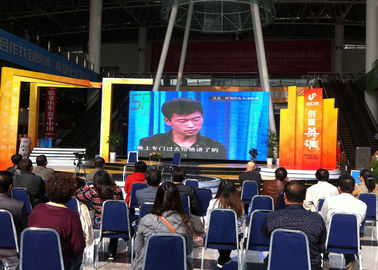 640mm x 640mm HD Indoor 5mm SMD2020 Die-casting Aluminum Cabinet Stage Rental LED Display supplier