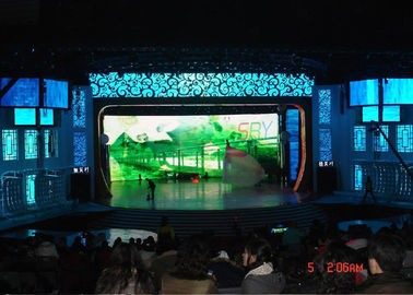 40000 Dots / Sqm Vivid Image Full Color Indoor Led Display Epistar Smd Portable supplier